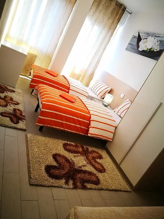 Residenza Serena-Kaixin Mestre 0*,